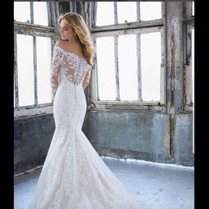 Wedding dress brand new